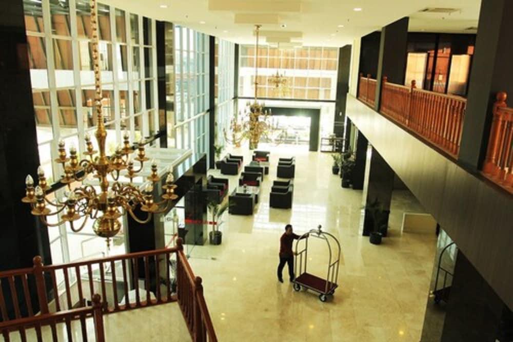Merapi Merbabu Hotels Bekasi Exterior photo