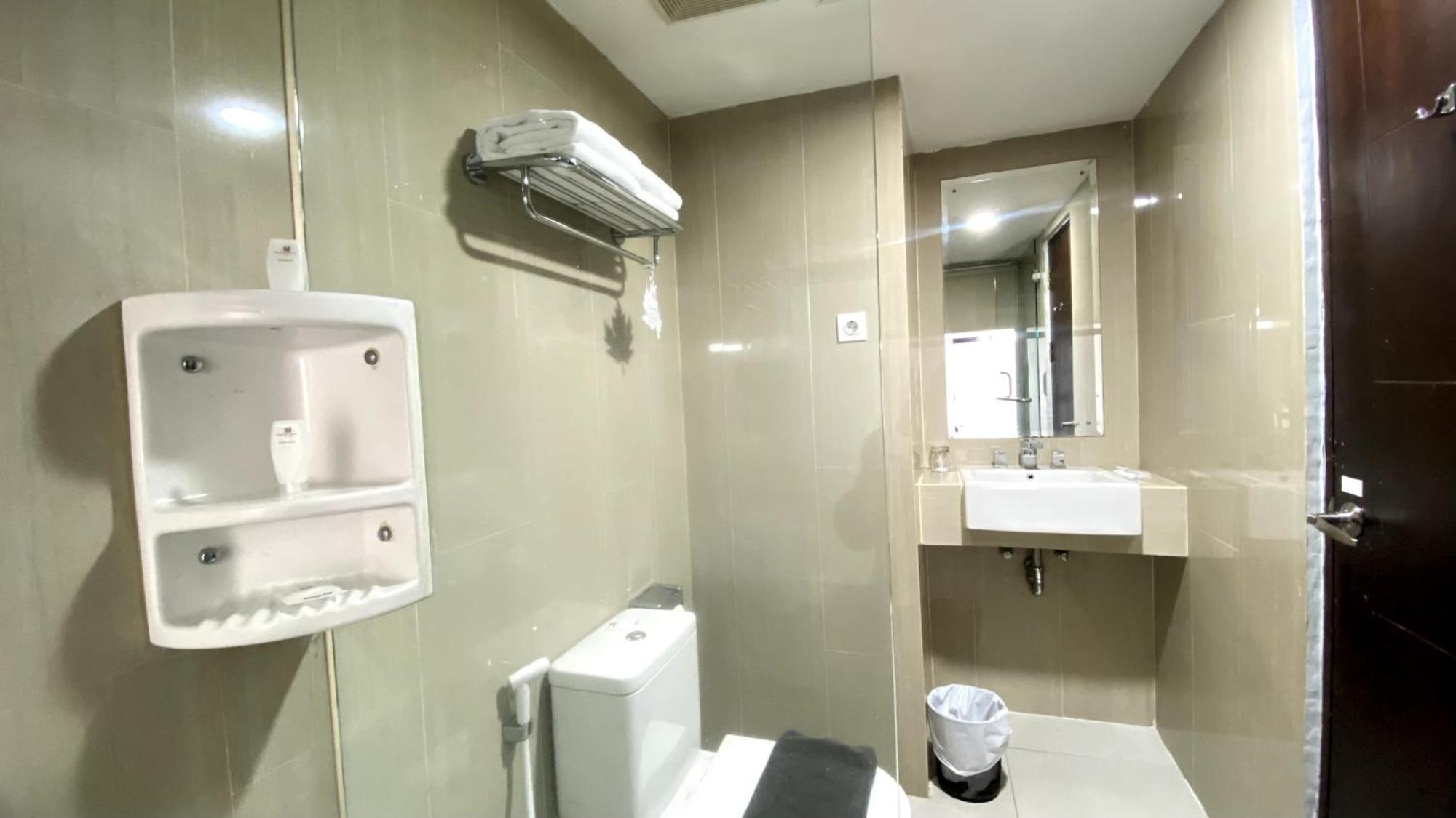 Merapi Merbabu Hotels Bekasi Exterior photo