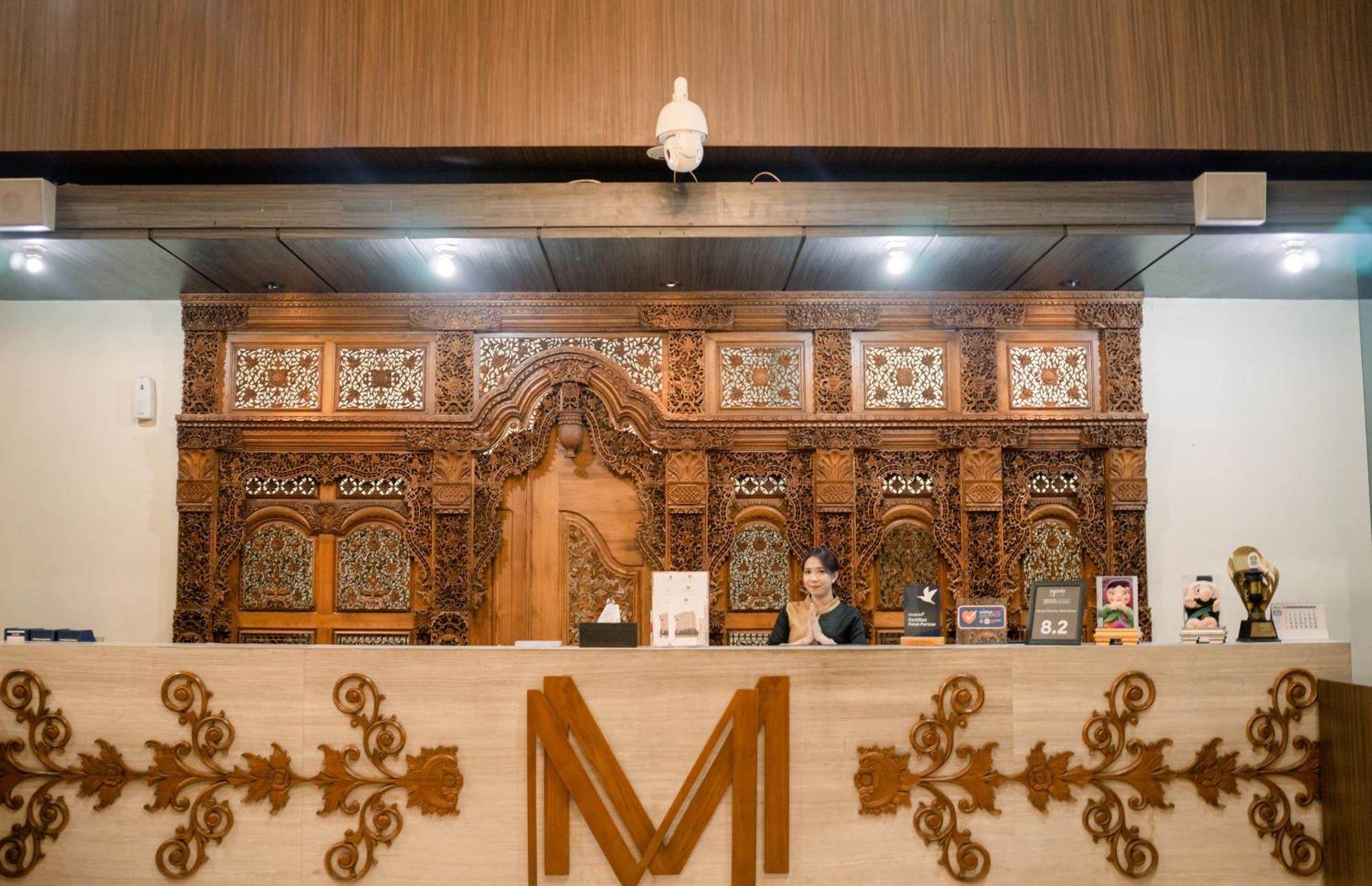 Merapi Merbabu Hotels Bekasi Exterior photo